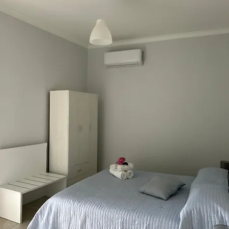 Da Salvador Frühstückspension Papasidero