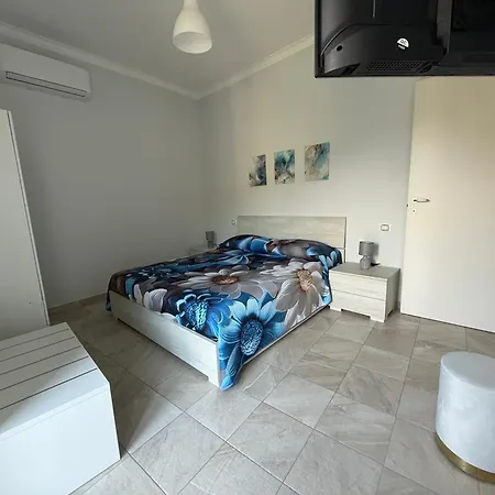 Da Salvador Papasidero